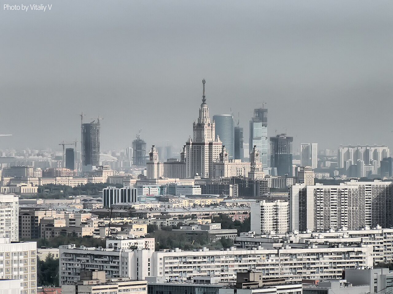 Москва-Сити, вид из Беляева на север